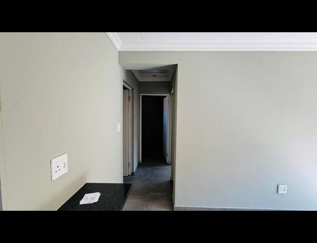 2 BEDROOM TOWNHOUSE FOR SALE IN GERMISTON CENTRAL